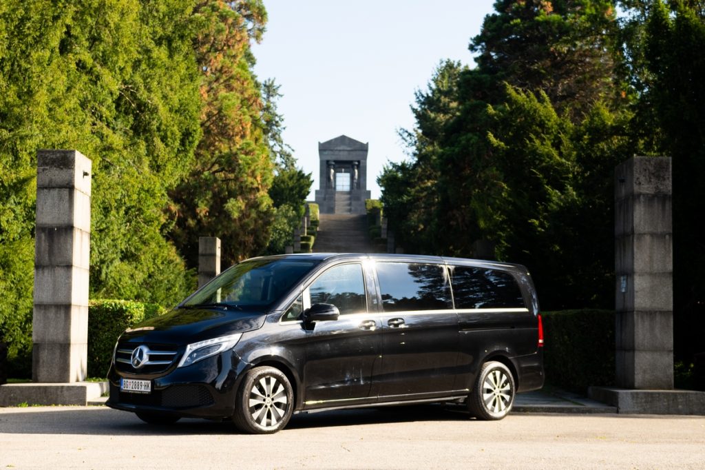 Airport Transfer Services Mercedes V-class
